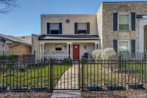 406 Amistad Blvd, Universal City, TX 78148