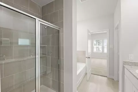 Bath - 4414 Albritton Ave, Bryan, TX 77845 photo 5 of 6