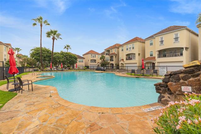 7138 Windwater Pkwy N, Houston, TX 77036