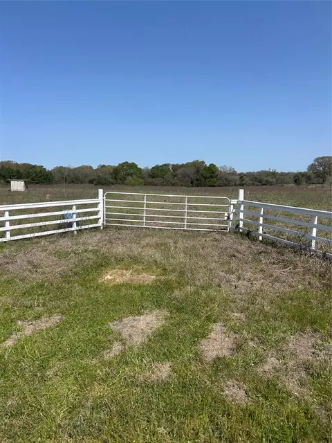 23060 Mack Washington Ln, Hempstead, TX 77445