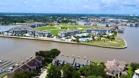 1933 Enterprise Ave, League City, TX 77573