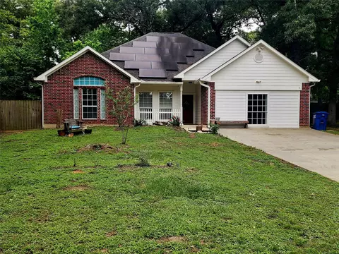 206 Fair St, Livingston, TX 77351