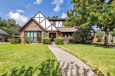 15178 Diana Ln, Houston, TX 77062