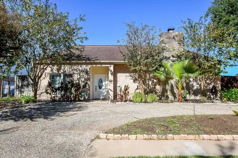 7902 Duffield Ln, Houston, TX 77071