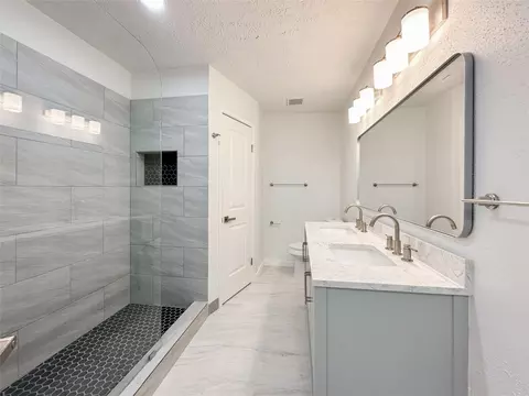 Bath - 22103 Diane Dr, Spring, TX 77373 photo 1 of 7