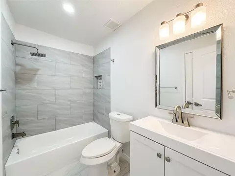 Bath - 22103 Diane Dr, Spring, TX 77373 photo 7 of 7