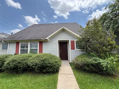 1123 Verde Trails Dr, Houston, TX 77073