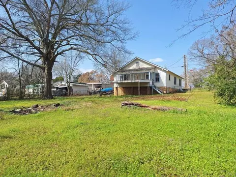 202 E Phillips St, Arp, TX 75750