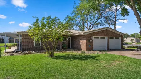 118 Gov Sterling Cir, Point Blank, TX 77364