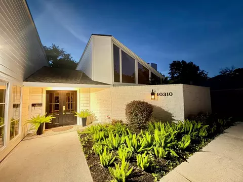 10310 Sugar Hl, Houston, TX 77042