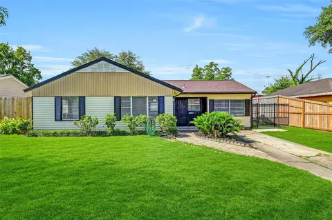 10706 Duncum St, Houston, TX 77013
