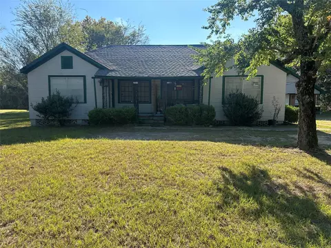 Exterior - 312 Prospect Dr, Trinity, TX 75862 photo 5 of 14