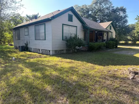 Exterior - 312 Prospect Dr, Trinity, TX 75862 photo 3 of 14