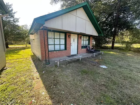 Exterior - 312 Prospect Dr, Trinity, TX 75862 photo 7 of 14