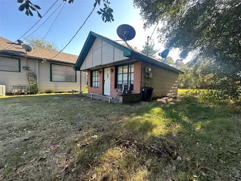 Exterior - 312 Prospect Dr, Trinity, TX 75862 photo 8 of 14