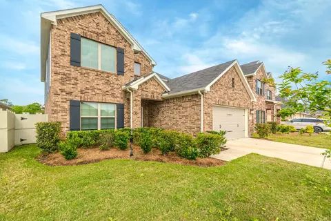 Exterior - 10313 S Goshawk Trl, Conroe, TX 77385 photo 2 of 3