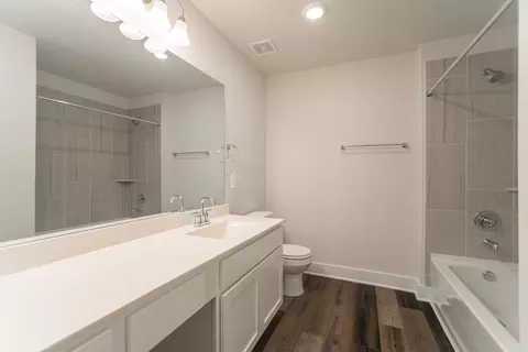 Bath - 10313 S Goshawk Trl, Conroe, TX 77385 photo 2 of 2