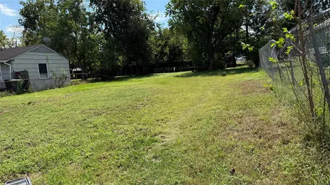 5014 Northridge Dr, Houston, TX 77033