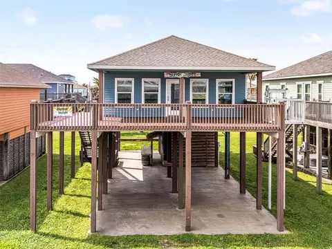 871 Surfview, Crystal Beach, TX 77650