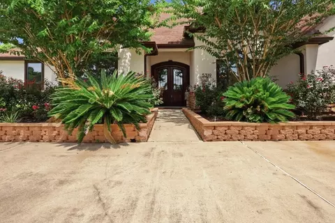 5319 Weston Dr, Fulshear, TX 77441