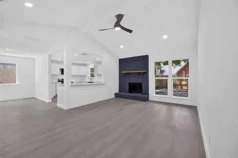 Living - 4247 Rosegate Dr, Spring, TX 77373 photo 2 of 5