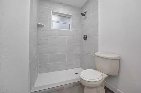 Bath - 4247 Rosegate Dr, Spring, TX 77373 photo 1 of 3
