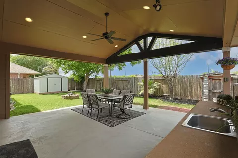 16414 Gaslamp Dr, Houston, TX 77095