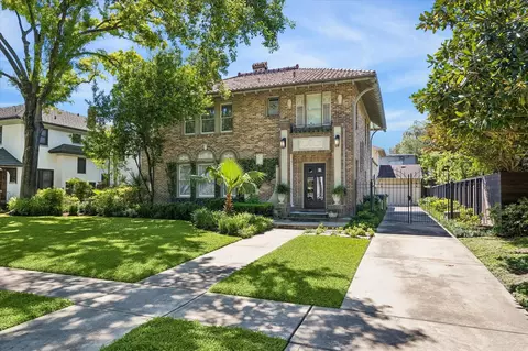 220 Westmoreland St, Houston, TX 77006