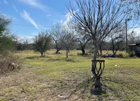 249 E County Rd, Kingsville, TX 78363