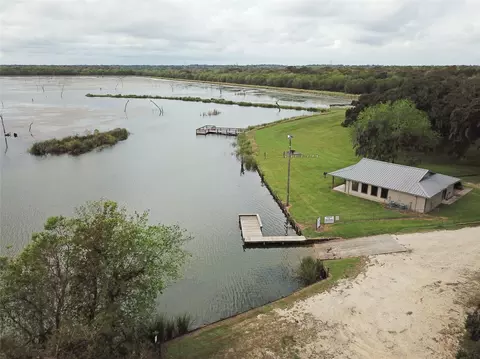 1120 Frontier Trl, Angleton, TX 77515 photo 3