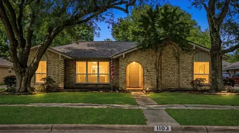 1103 Baymeadow Dr, Houston, TX 77062
