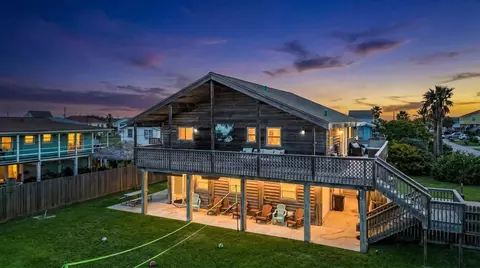 16538 Jean Lafitte Rd, Jamaica Beach, TX 77554