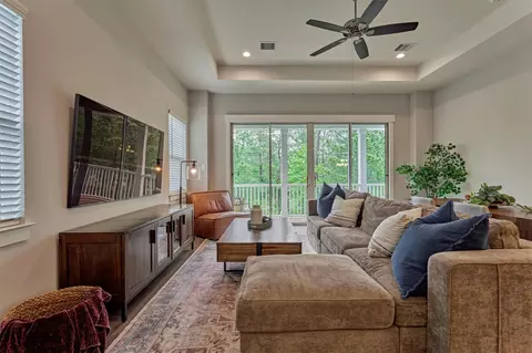 Living - 62 Dobbs View Ln, Spring, TX 77389 photo 2 of 5