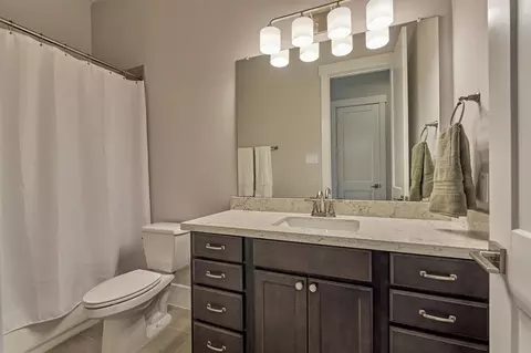 Bath - 62 Dobbs View Ln, Spring, TX 77389 photo 5 of 5