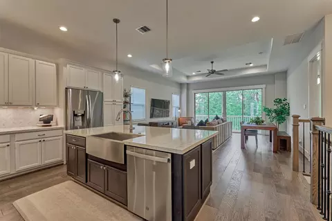 62 Dobbs View Ln, Spring, TX 77389