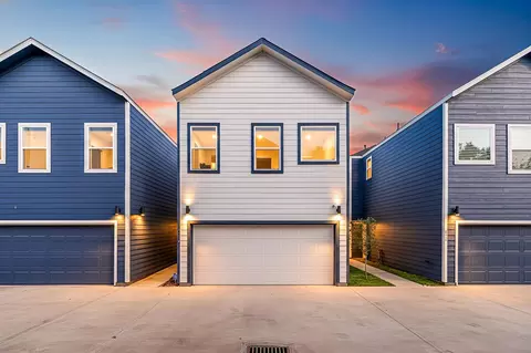 851 S Victory Dr #B C, Houston, TX 77088