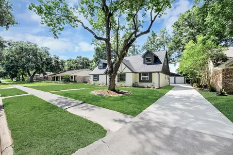 6015 Mcknight St, Houston, TX 77035