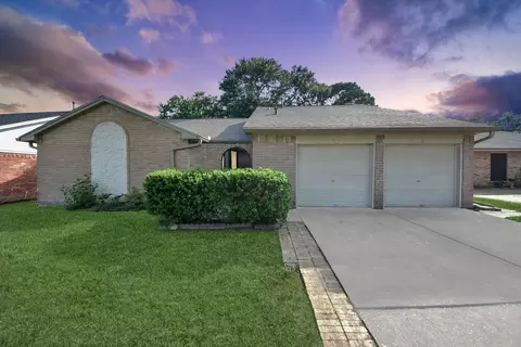 4219 Stonehenge Trl, Houston, TX 77066