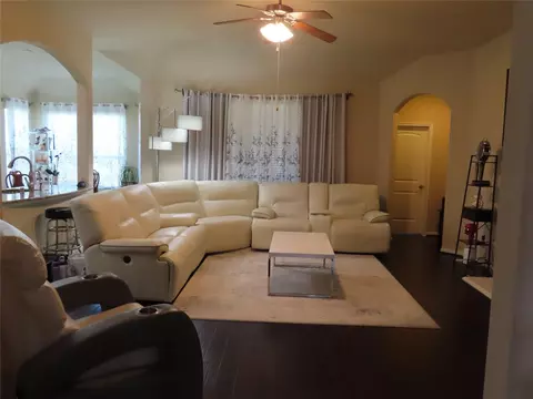 13707 Contour Ct, Richmond, TX 77407