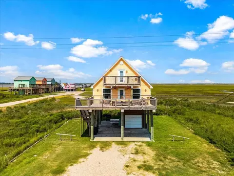 2301 Blue Water Hwy, Surfside Beach, TX 77541