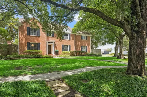2002 Swift Blvd, Houston, TX 77030