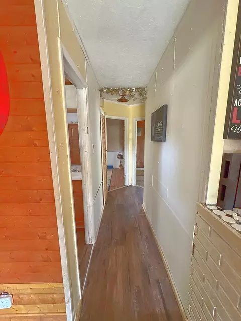 Entry Way - 205 Joy Dr, Angleton, TX 77515 photo 2 of 2