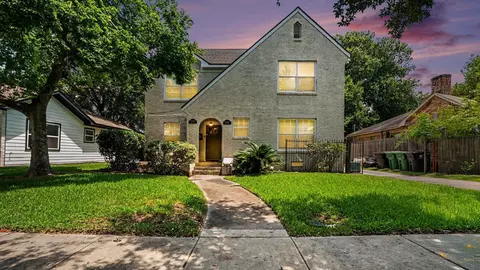 3005 Arbor St, Houston, TX 77004