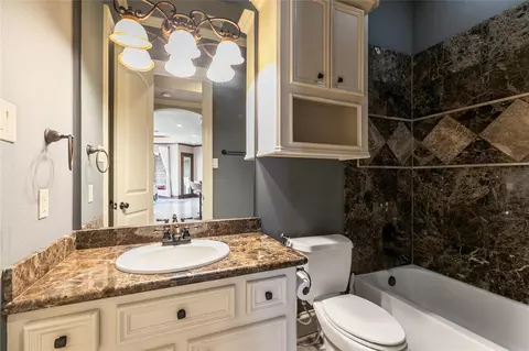 Bath - 22 Post Shadow Estate Dr, Spring, TX 77389 photo 3 of 4