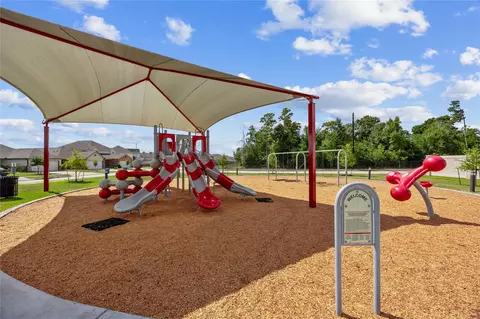 View/Area - 17514 Cuthbert St, Humble, TX 77346 photo 7 of 8