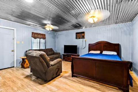 Bedroom - 126 Pine Rdg, Onalaska, TX 77360 photo 1 of 2