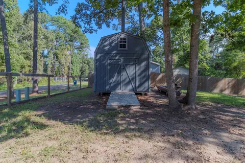 Exterior - 126 Pine Rdg, Onalaska, TX 77360 photo 4 of 6