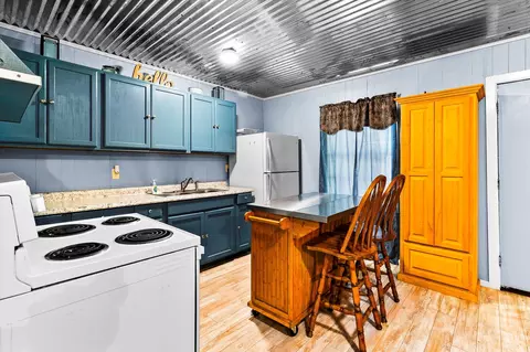 Kitchen - 126 Pine Rdg, Onalaska, TX 77360 photo 1 of 3