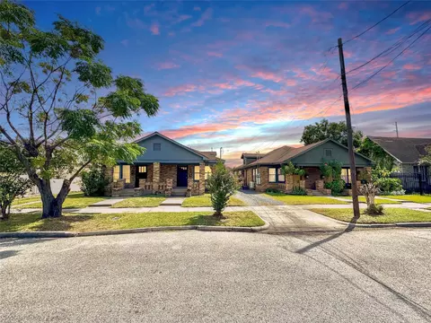 7 9 Hunt St, Houston, TX 77003