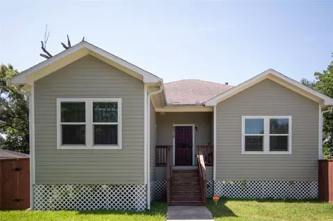 6010 Lyndhurst Dr, Houston, TX 77033